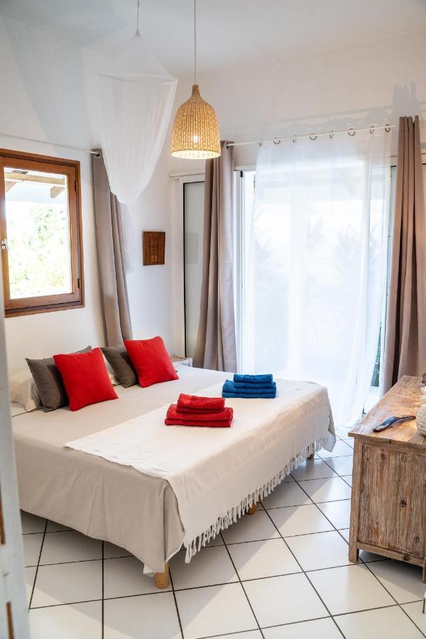 Bungalow Anse Figuier Terre-De-Haut Bagian luar foto